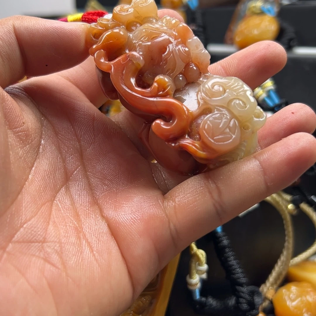 石英质玉（黄龙玉）未镶嵌多选发其一