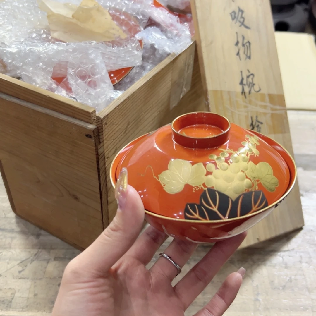 瓷片陶瓷的表面是很细腻