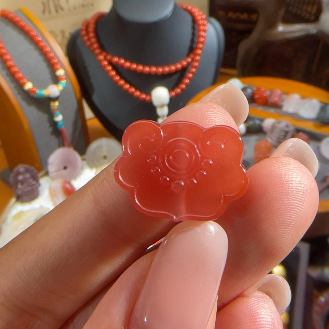 南红玛瑙如意13.3x18x5.9不退换未镶嵌