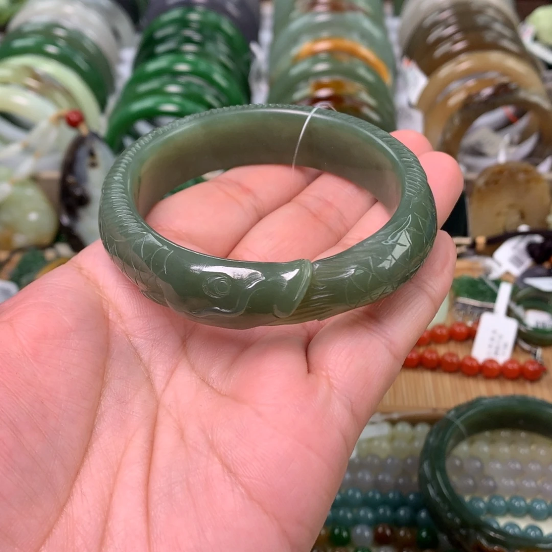 和田玉未镶嵌手镯56口径