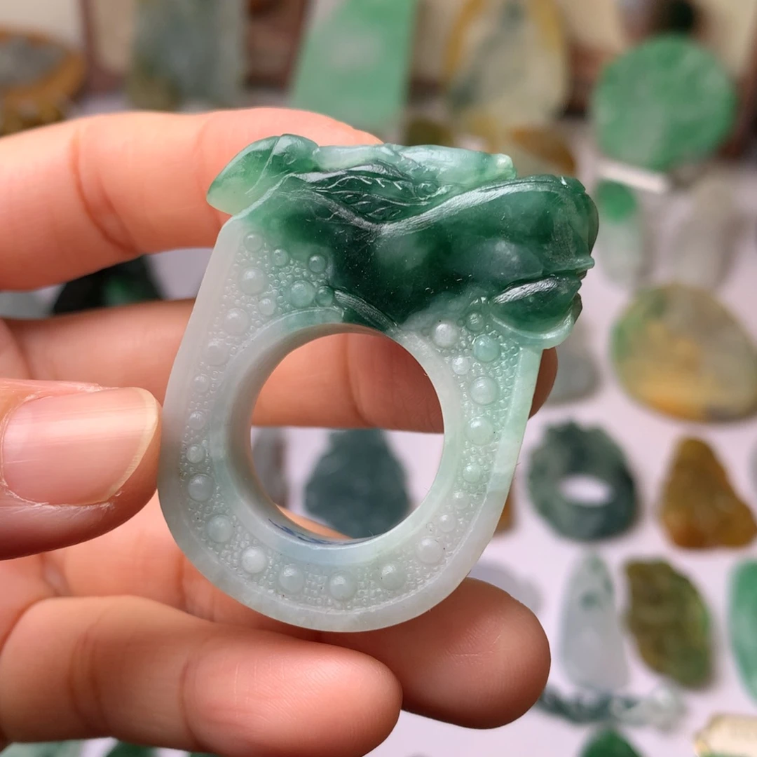 定制翡翠未镶嵌翡翠