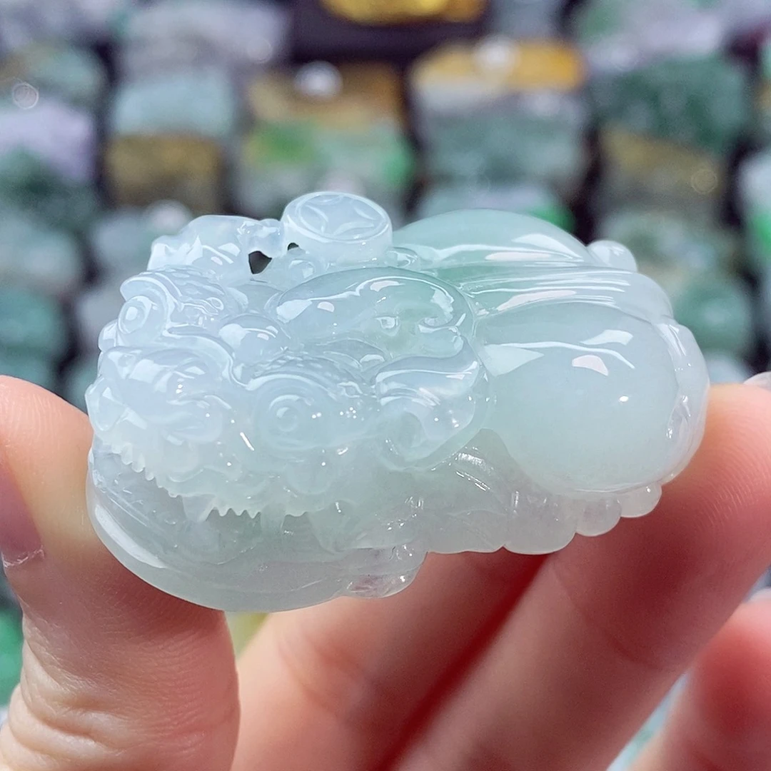 颈饰未镶嵌翡翠天然