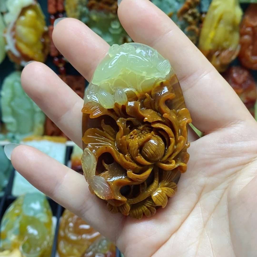 岫玉未镶嵌吊坠(赠链)