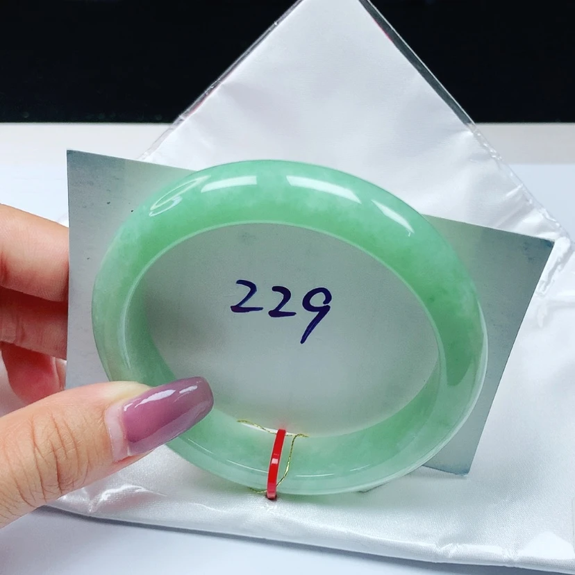 【闪购商品】翡翠手镯未镶嵌 正圈59+