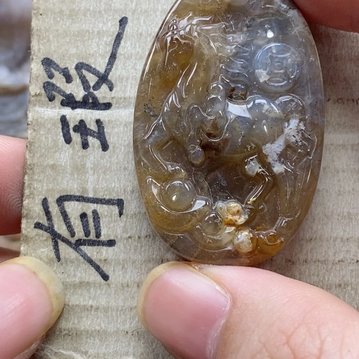 硅化珊瑚（珊瑚玉）颈饰未镶嵌我***啊