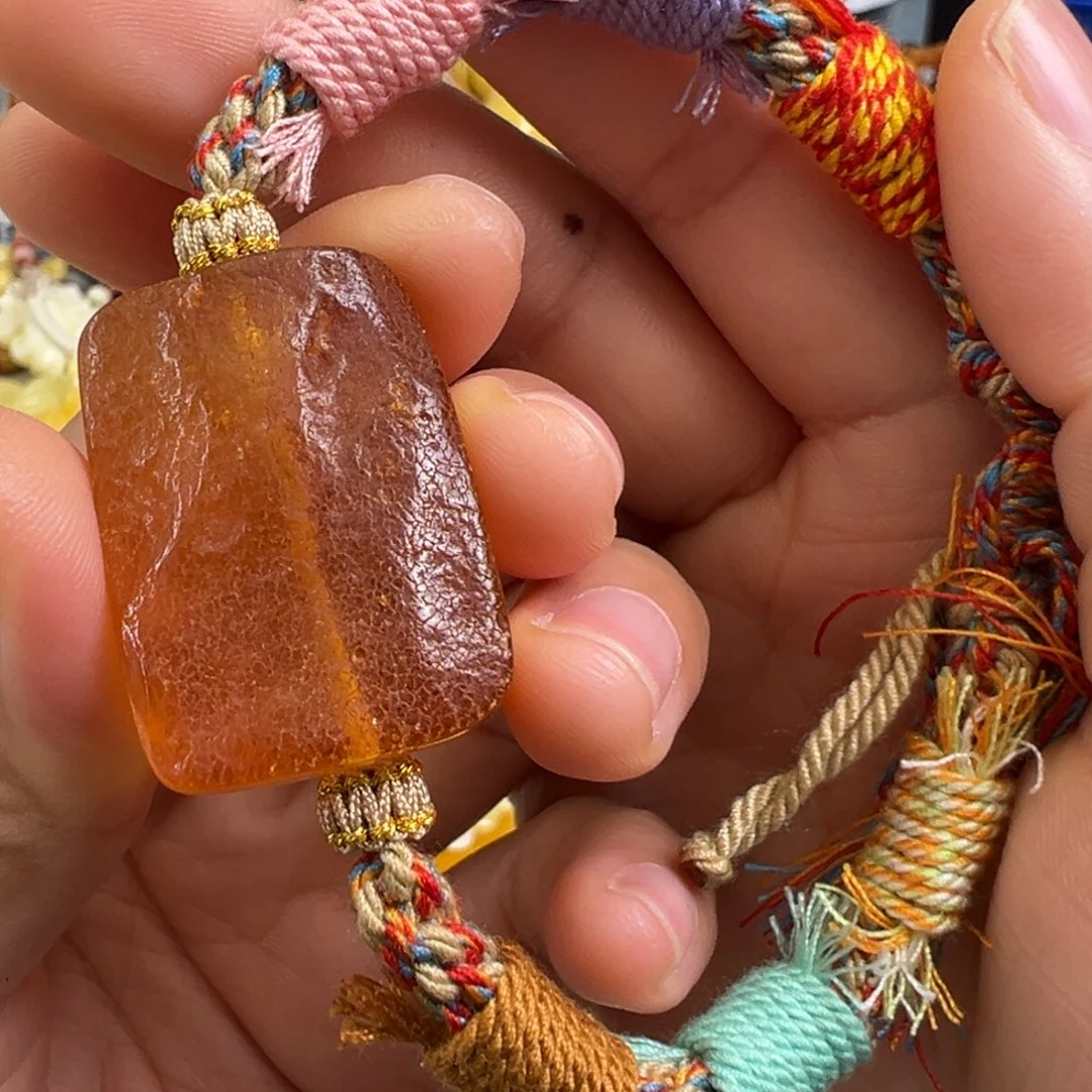 裸石蜜蜡未镶嵌琥珀