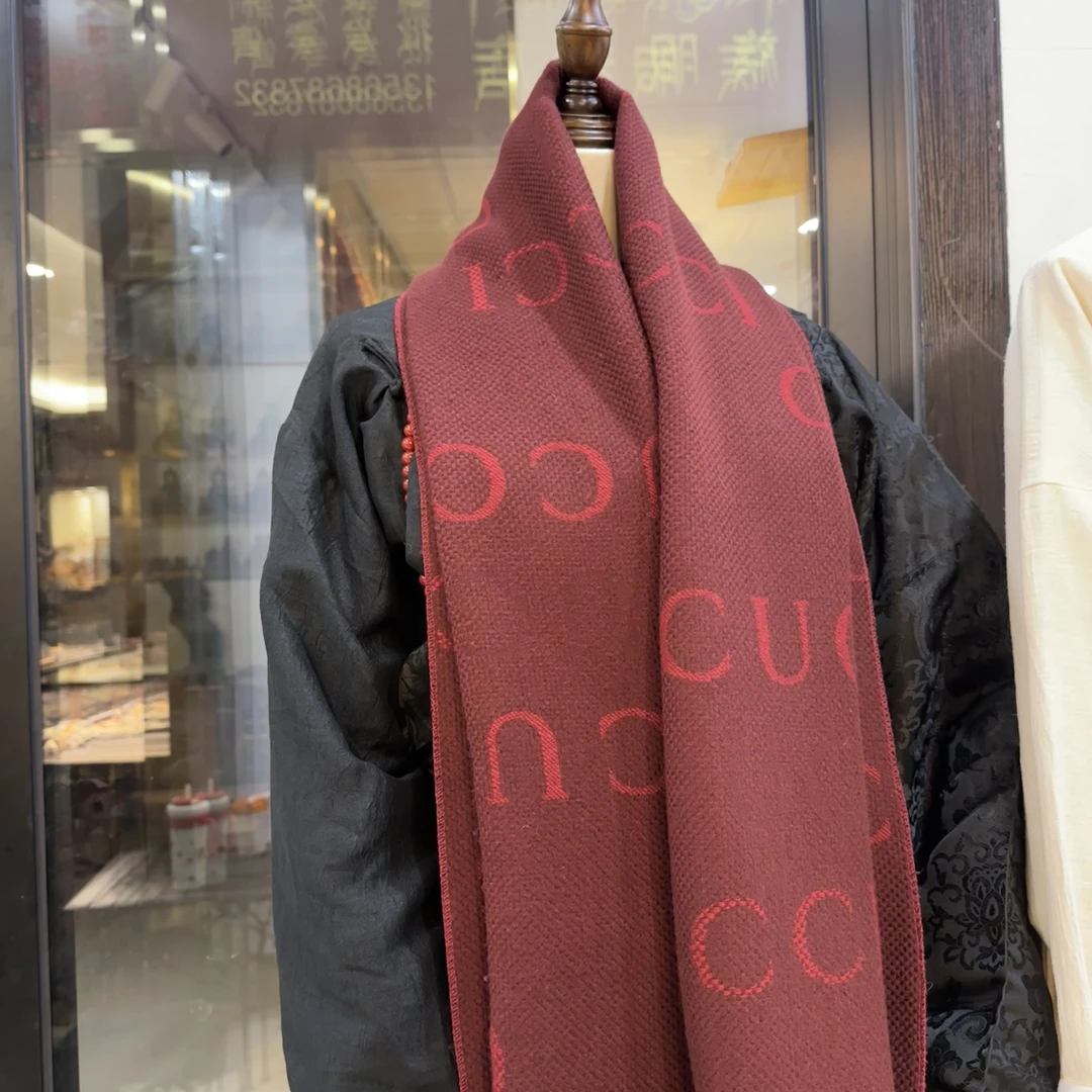 CUCCl字文围巾百搭款