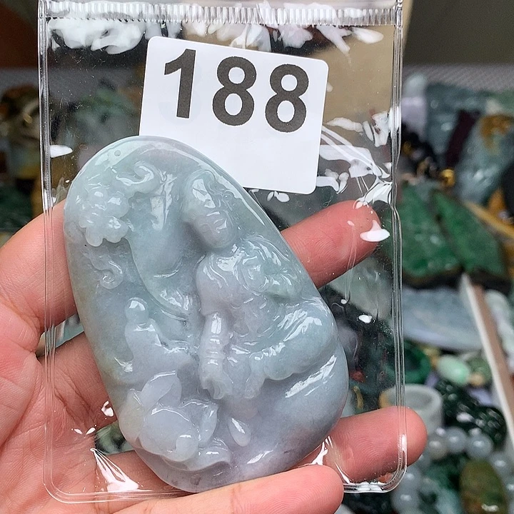 翡翠未镶嵌颈饰老*部翡翠