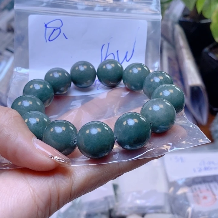 定制翡翠未镶嵌珠串