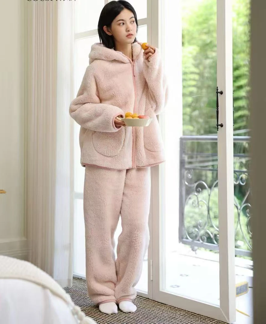 连帽热力绒睡衣家居服也太糯了吧~变态厚保暖又治愈可爱到一直穿