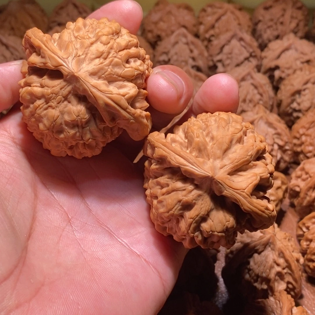 草***飞龙鼎文玩核桃手把件