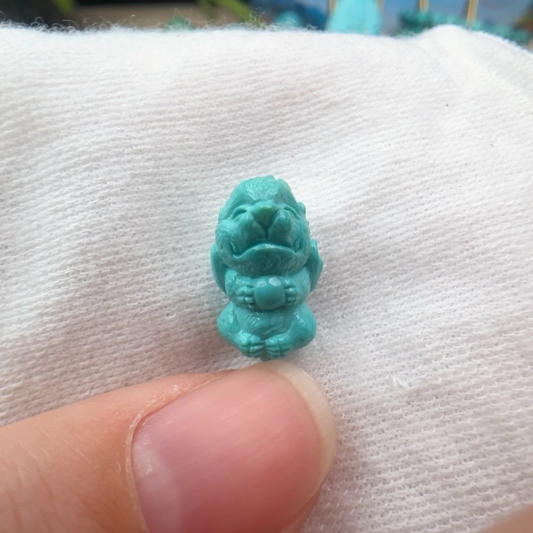 绿松石配饰未镶嵌