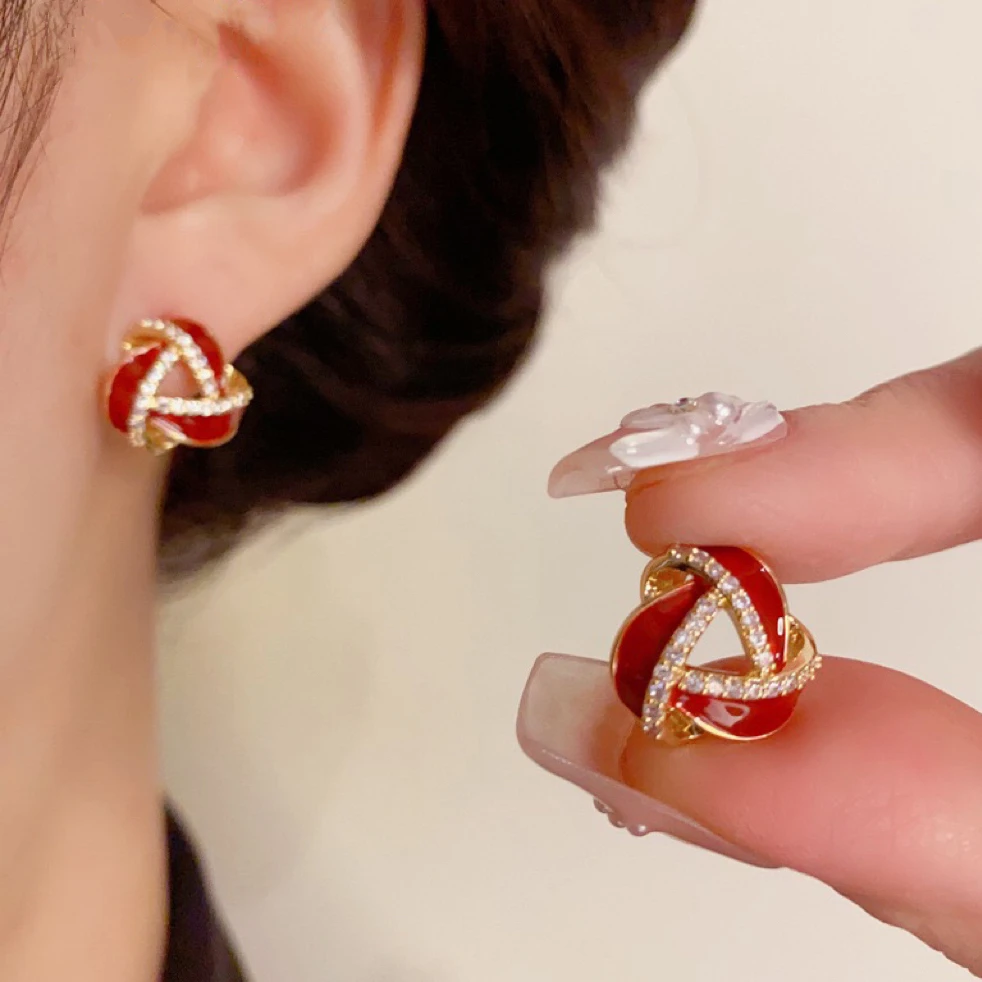 铜合金合成锆石耳饰 时尚镂空红色滴油微镶锆石三角形耳钉1230