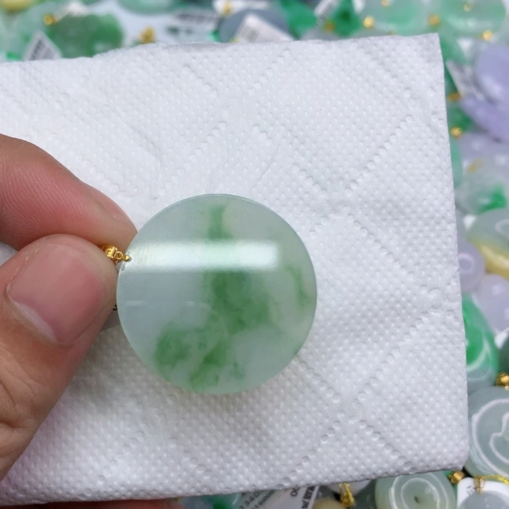 翡翠18K金镶嵌颈饰1111111