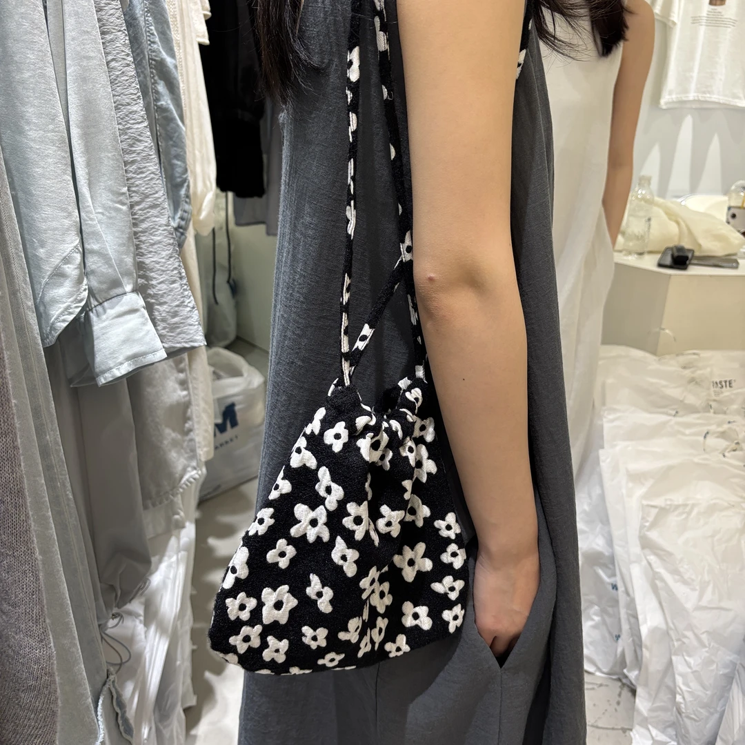 【非凡领域】韩国潮牌正品/NO退/taste/花包060699