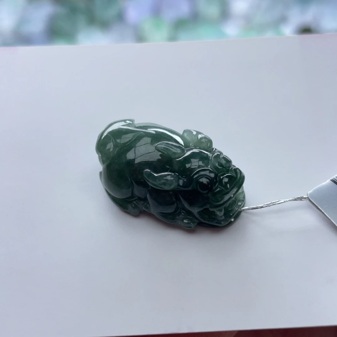 翡翠颈饰未镶嵌貔貅