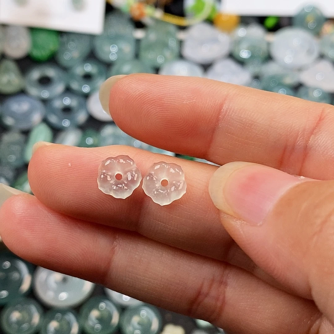 翡翠未镶嵌颈饰高冰小花一对