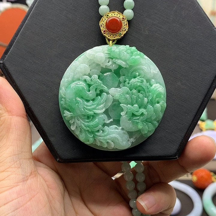 吊坠(赠链)未镶嵌翡翠