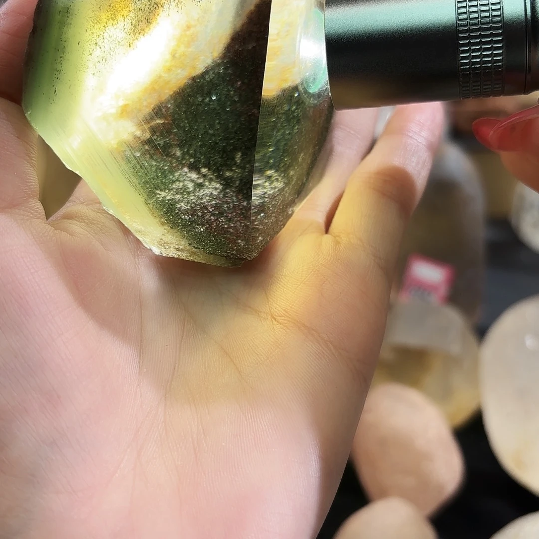 车挂未镶嵌水晶原石