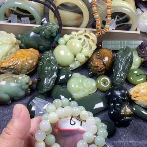 未镶嵌蛇纹石玉手链