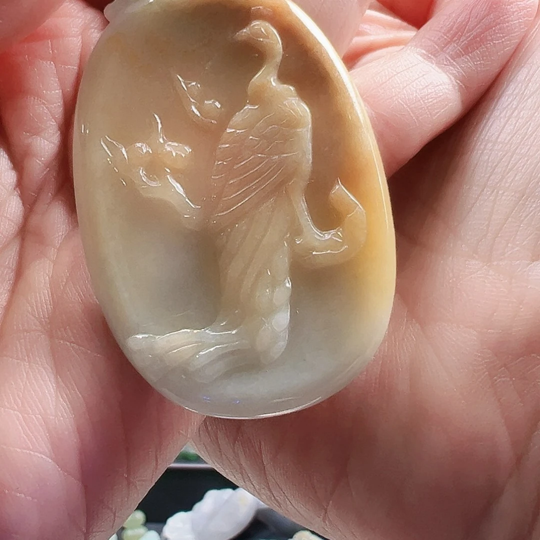 翡翠颈饰未镶嵌?****?孔雀