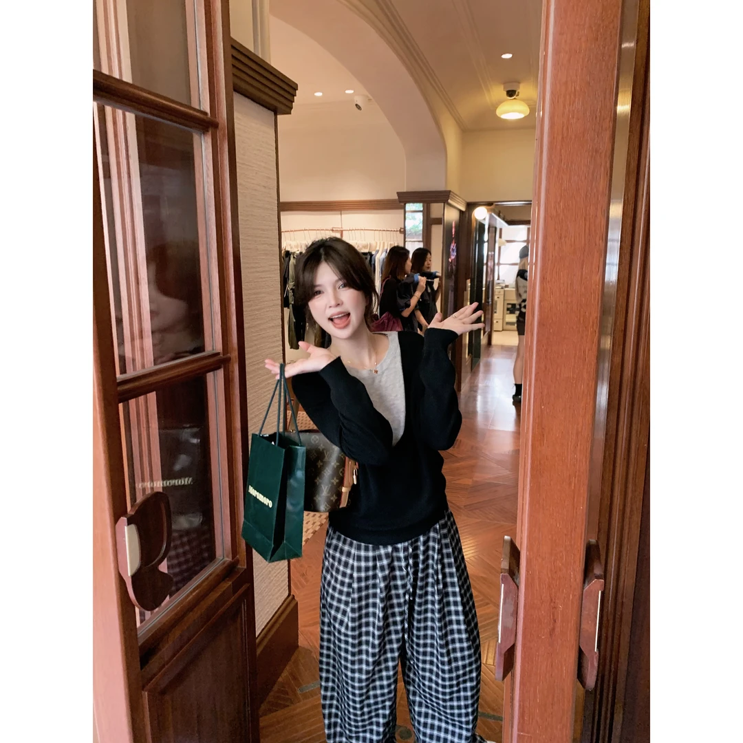 漫姐的店现货【柔软入秋】设计感假两件大U领针织衫女春秋宽松毛衣