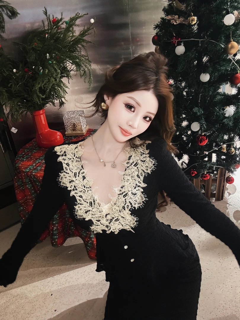 YIYI 壹壹『夜绣绮缘‌』氛围感复工立体蕾丝单排扣上衣半裙两件套