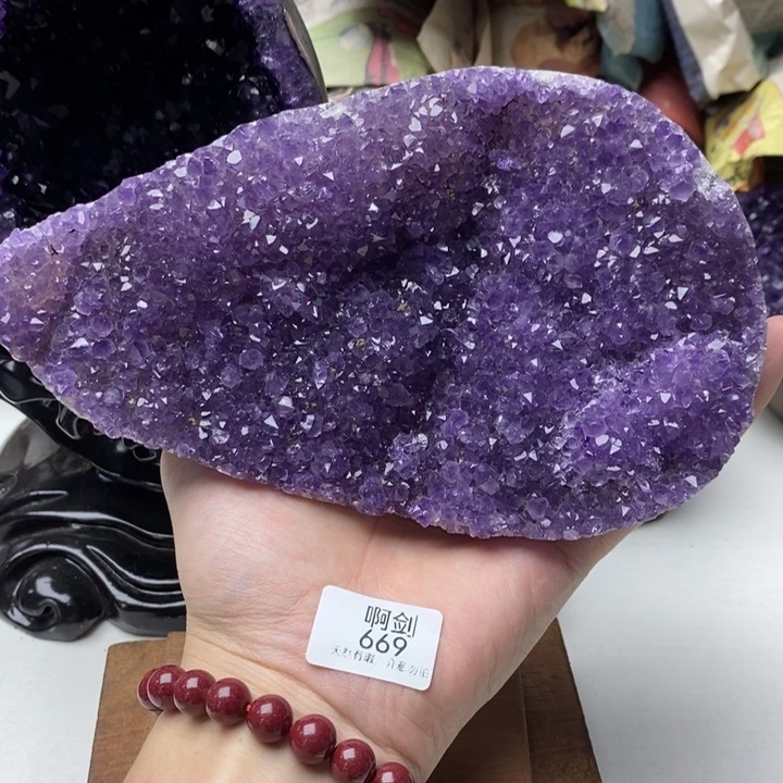 紫晶未镶嵌大型摆件（非配饰）