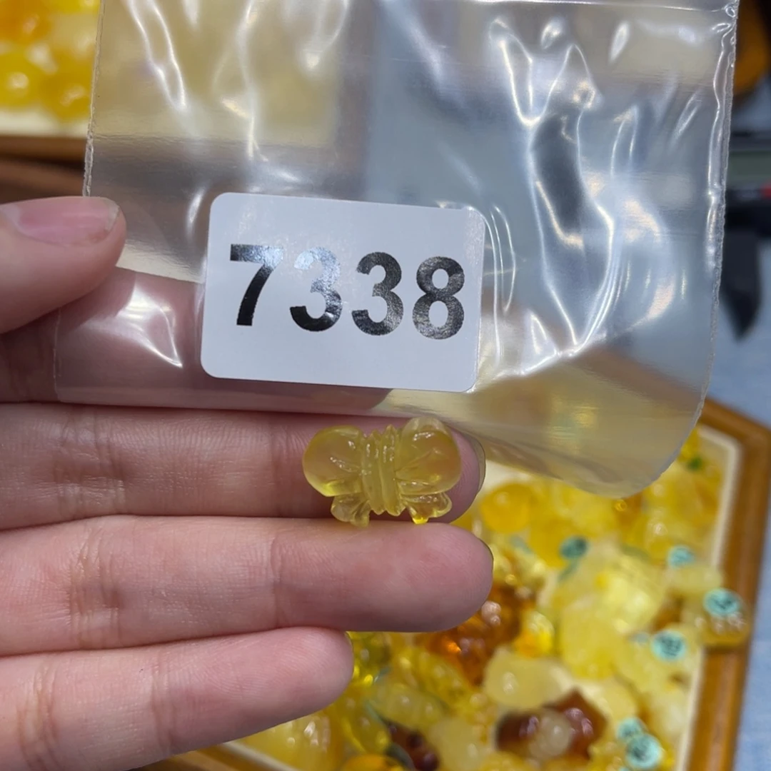 琥珀珠宝奇石未镶嵌