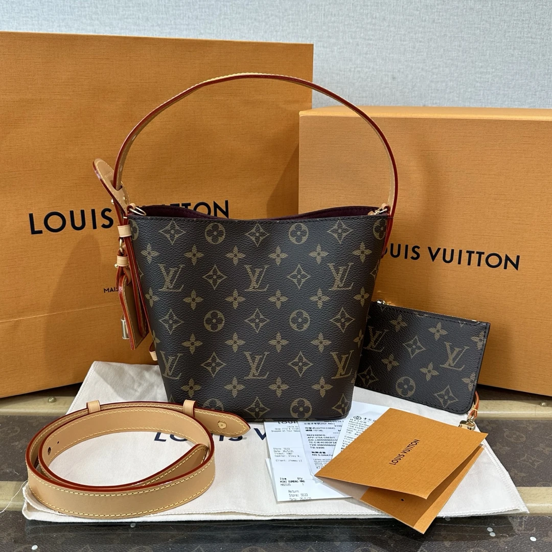 99新 LV 经典老花金扣allin BB手提斜水桶包 81905