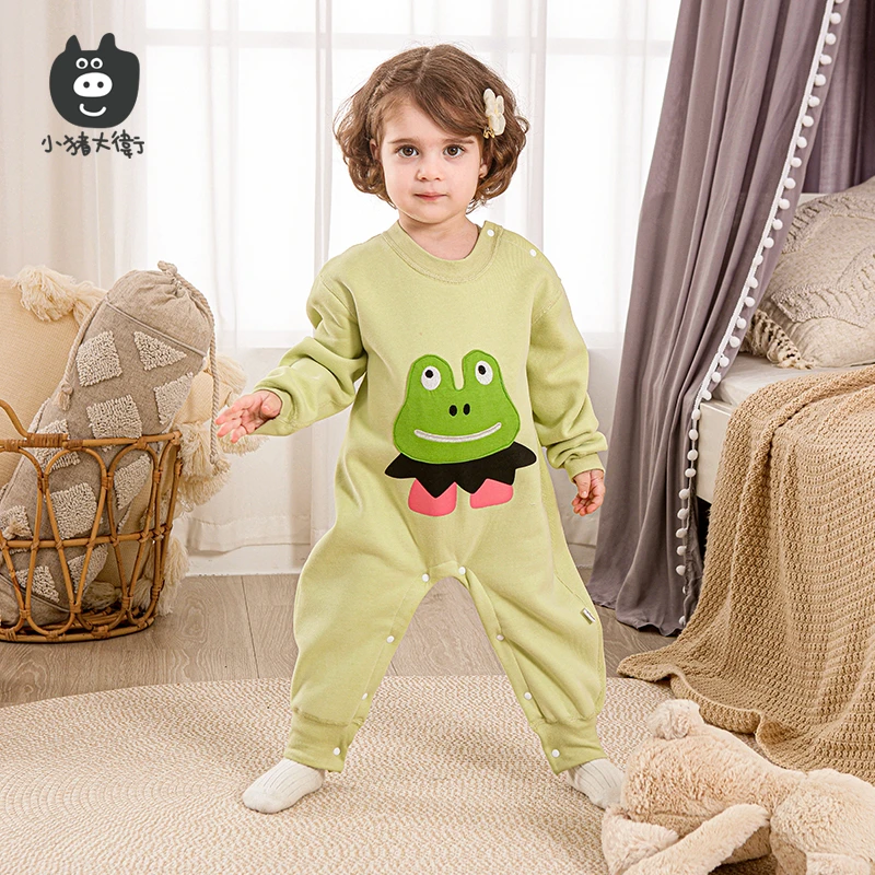 小猪秋冬婴儿外出连体衣复合加绒面料