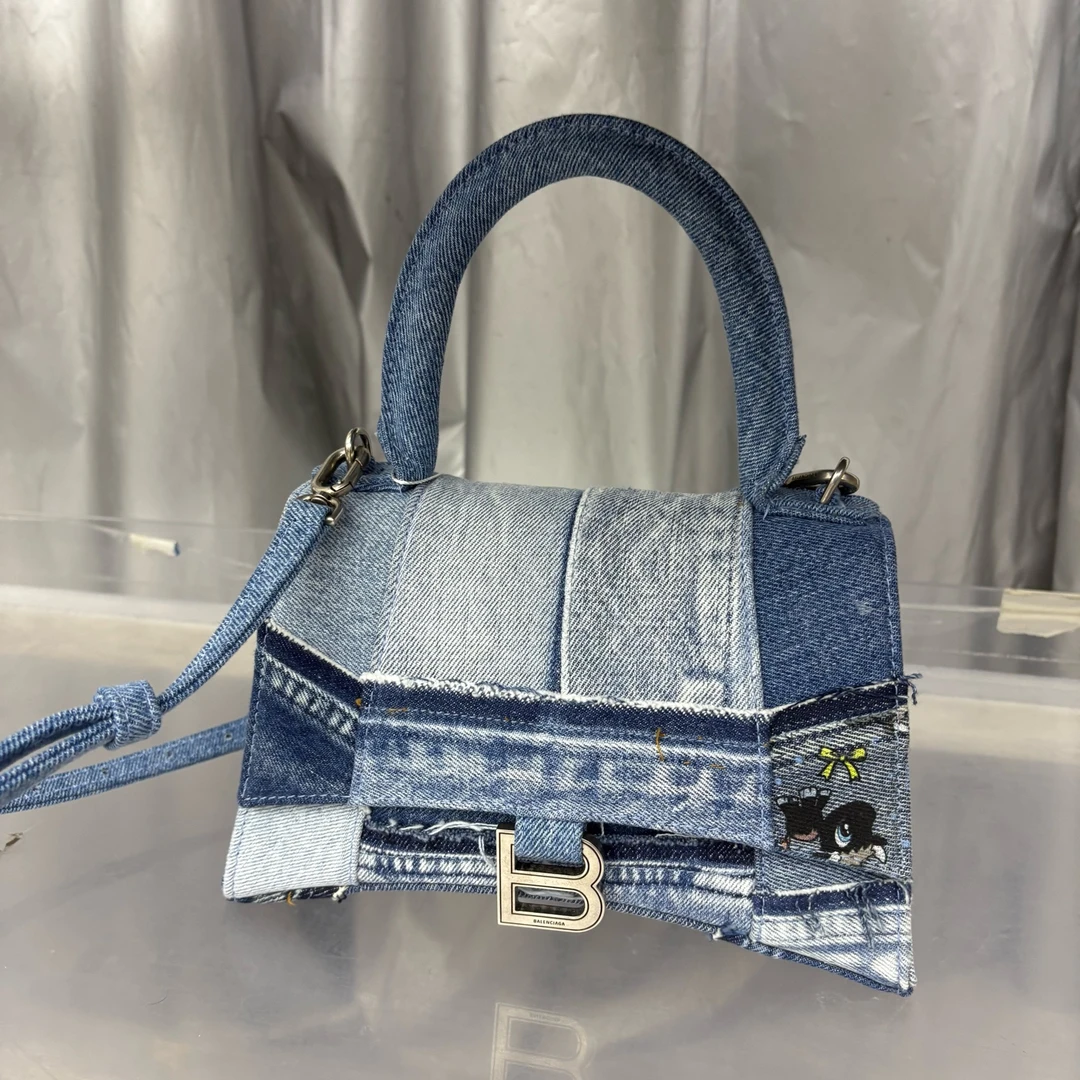 95新 Balenciaga/巴黎世家 /KIKI/单肩包/18093617