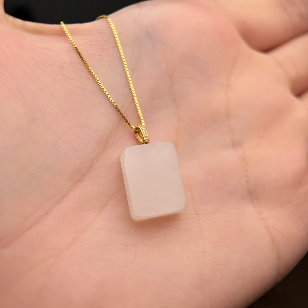【仔仔臻选】纯天然和田玉小方糖18k金吊坠卡5.8mmH800（多样性发货）