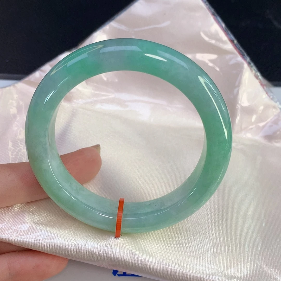 翡翠手镯未镶嵌天然A货翡翠190