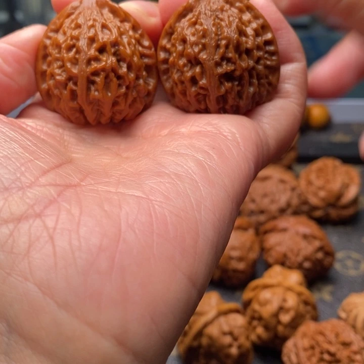 山***呀把件文玩核桃金牛