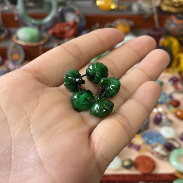 翡翠散珠精美雕刻物件物件