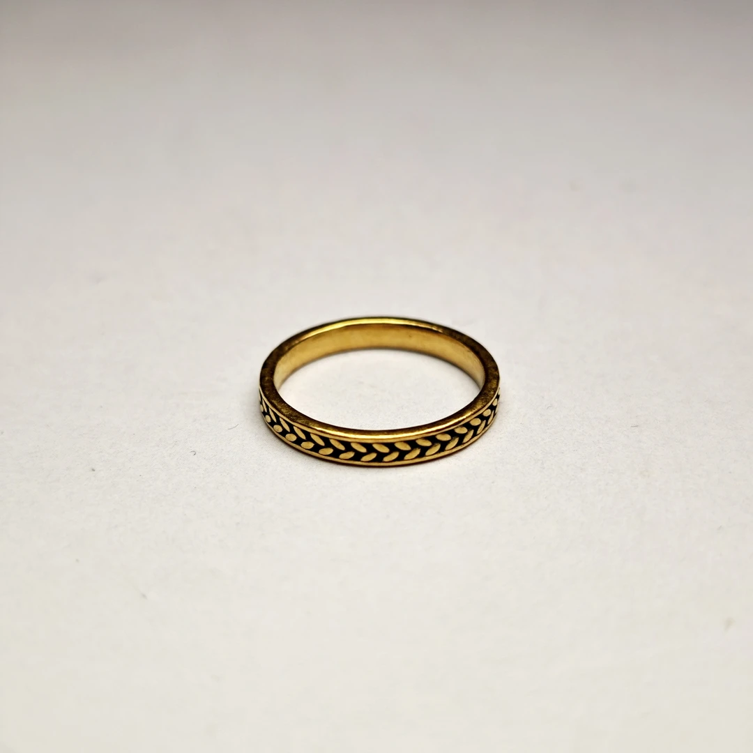 周帝王电黑工艺足金闭口经典麦穗时尚圈戒轻奢精致黄金简约尾戒