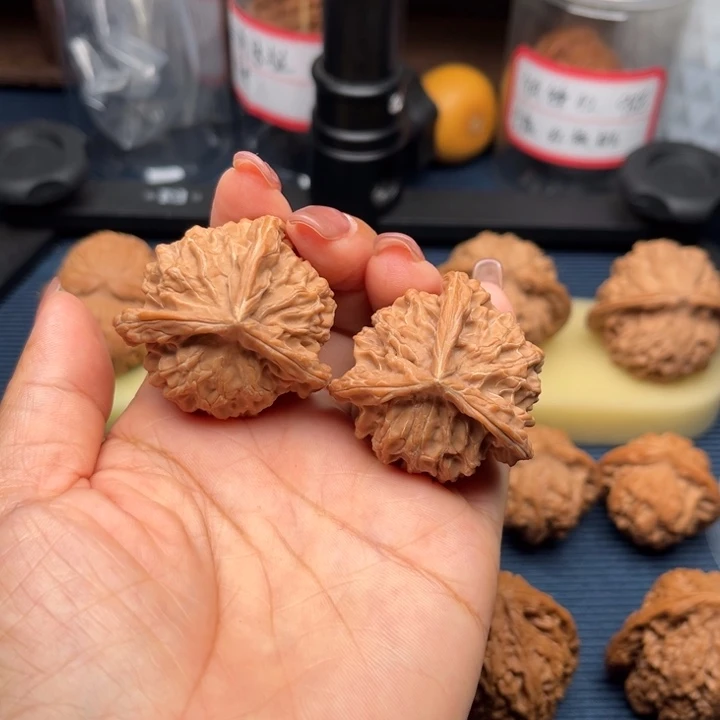 文玩核桃吊坠38全品盘山三棱