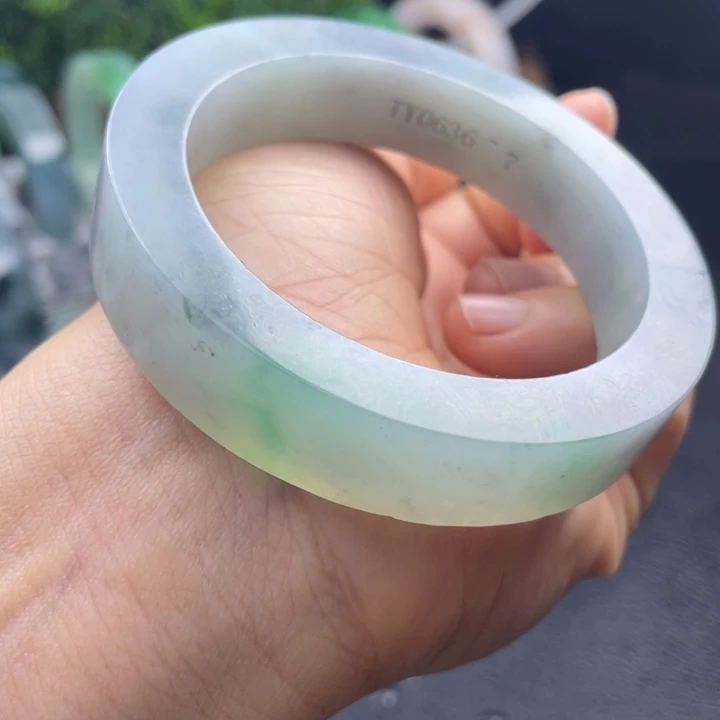 定制翡翠不退不换未镶嵌
