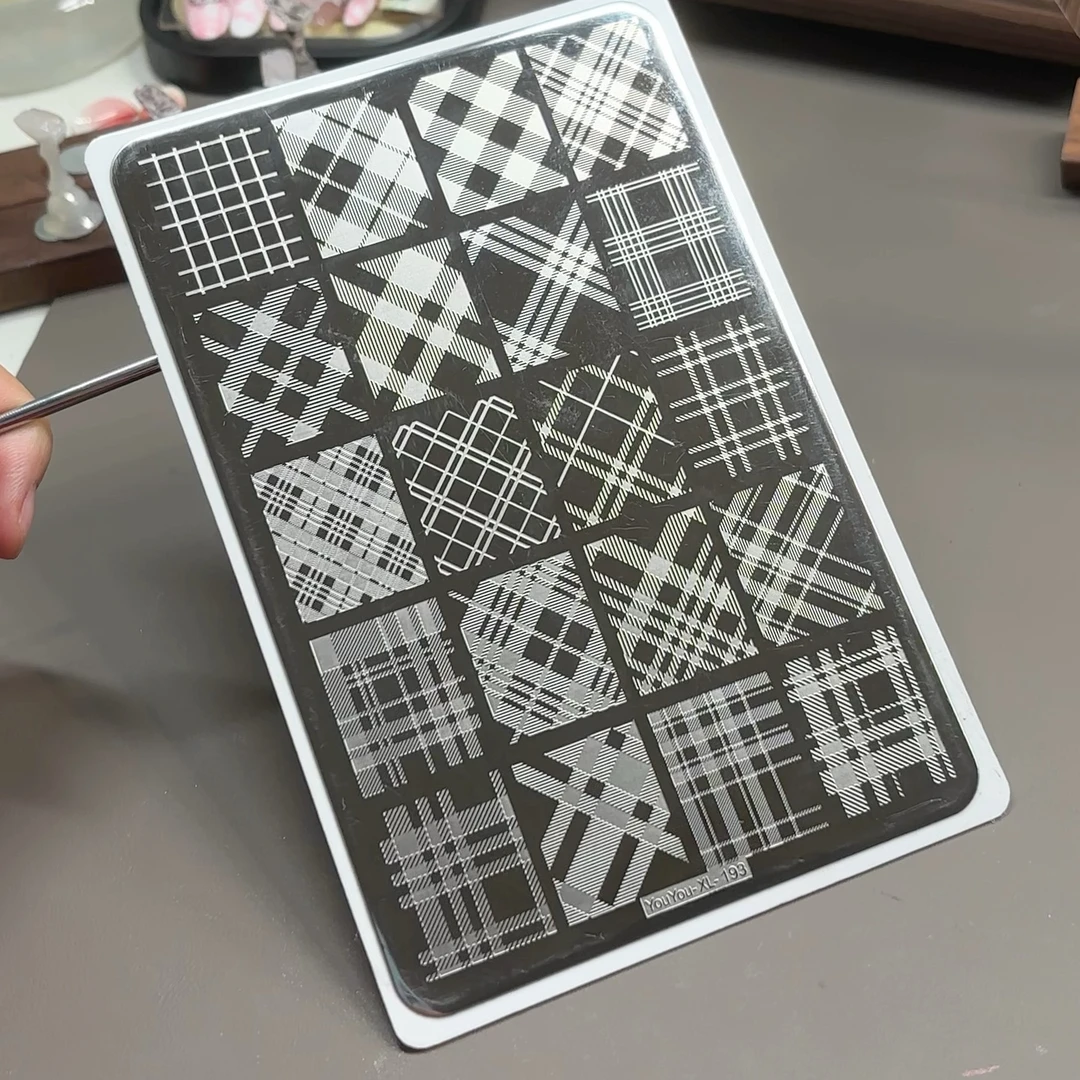 满9.9包邮 193格纹钢板美甲印花钢板爆款图案指甲转印板美甲工具