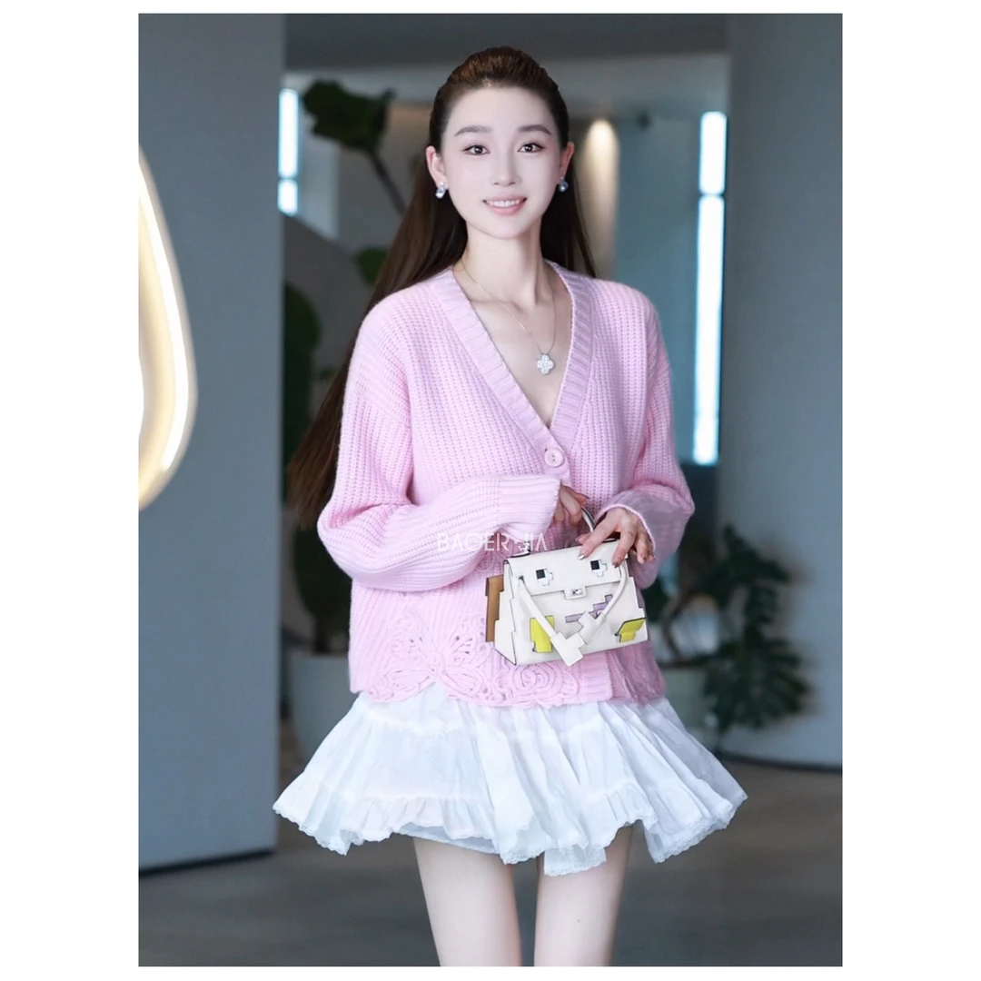 88-【康赛妮山羊绒】宝儿家含幂BV99325309重工手盘花针织花朵上衣