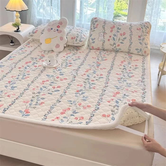 冬季加厚牛奶绒夹棉床垫防滑褥子家用卧室宿舍保暖软垫