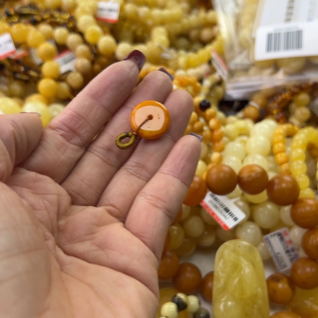 琥珀珠宝奇石未镶嵌