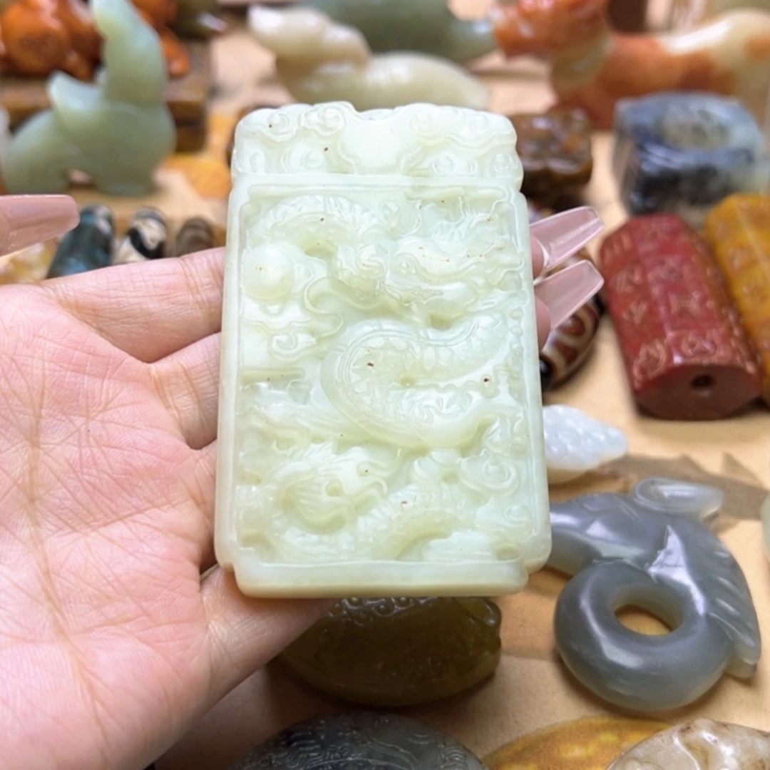 【闪购商品】蛇纹石玉颈饰未镶嵌