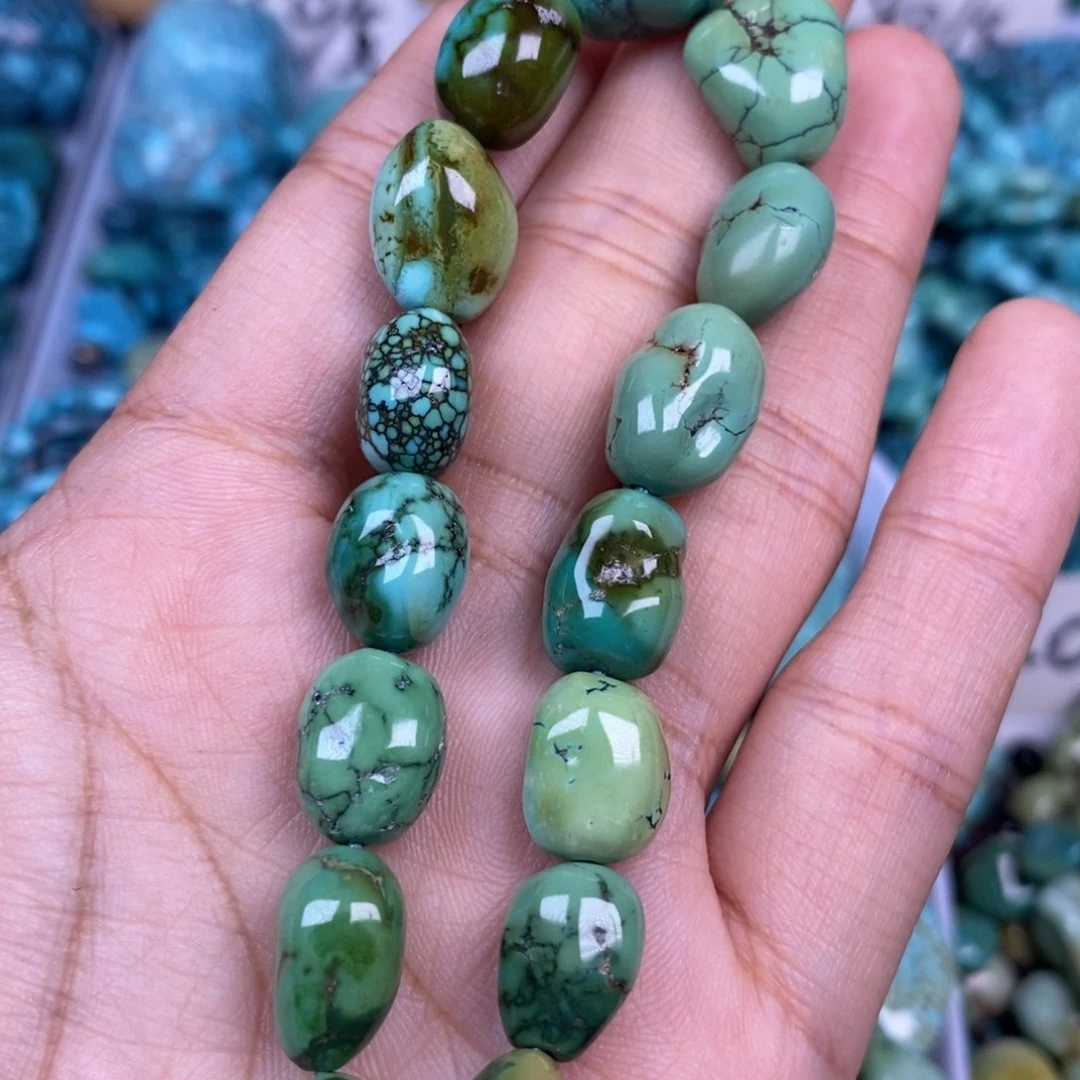 绿松石未镶嵌颈饰