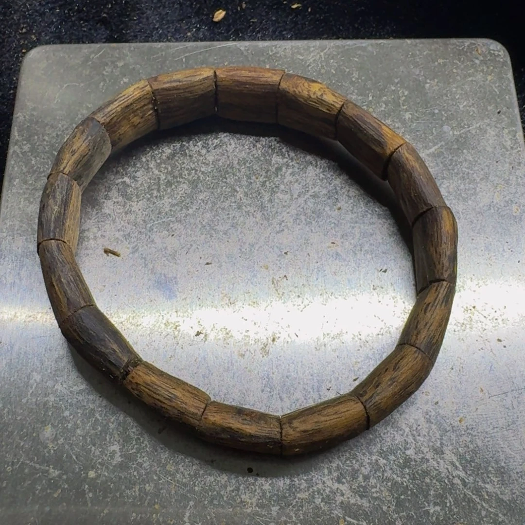 沉香碎屑沉香手镯9克