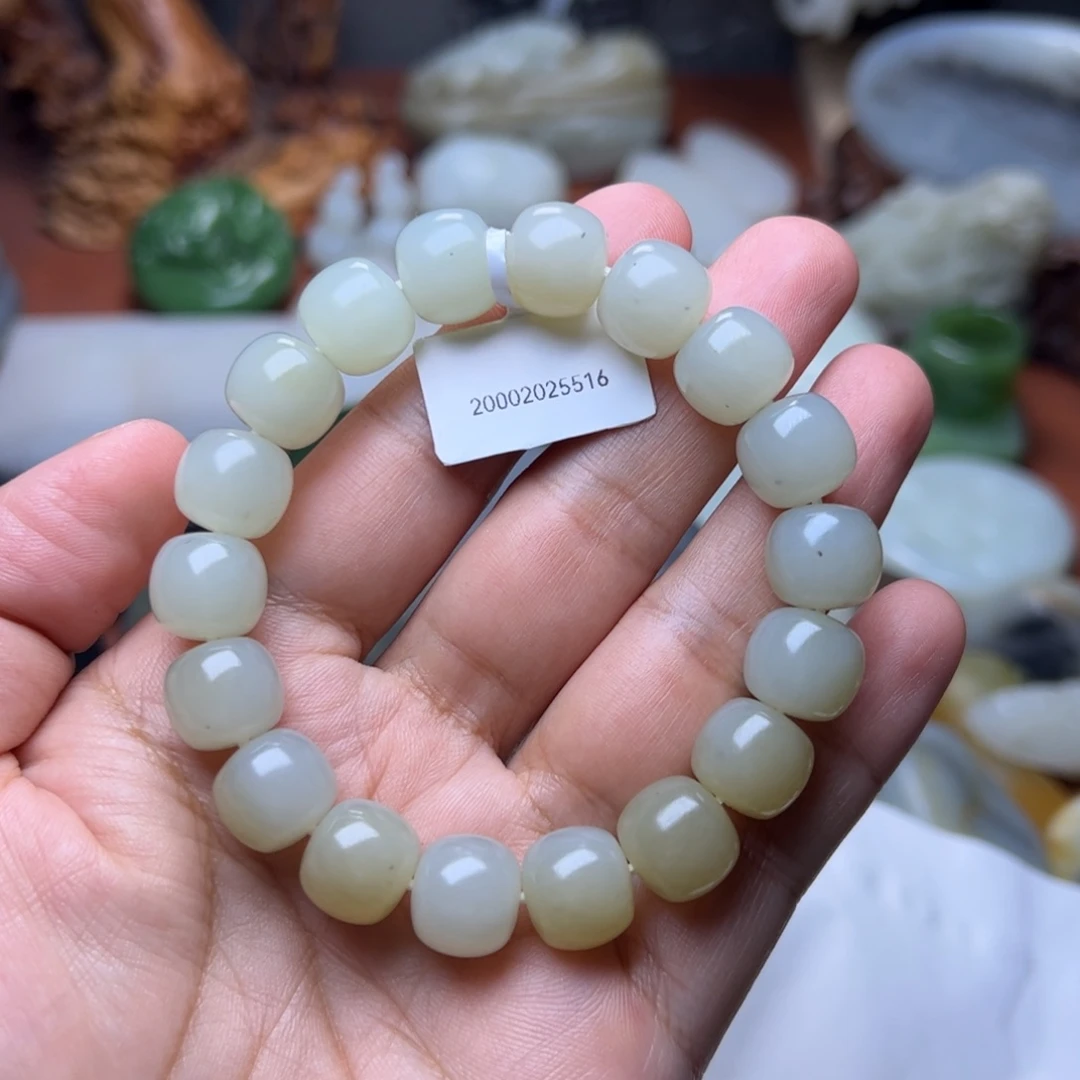 张***甄和田玉未镶嵌手链