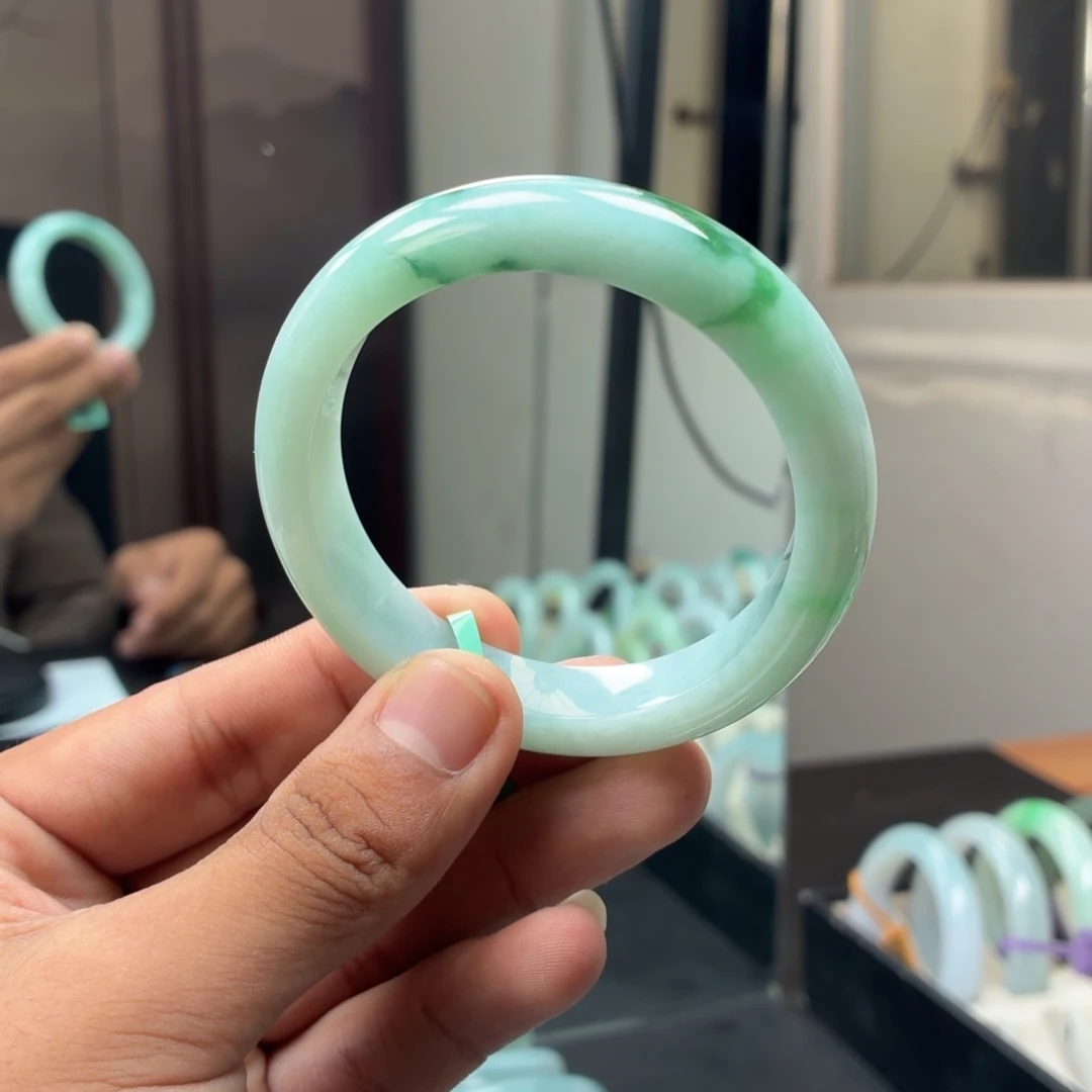 翡翠未镶嵌手镯翡翠16号