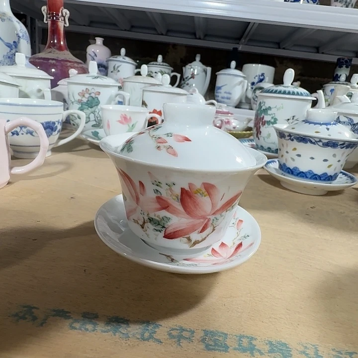 景德镇的陶瓷瓷器