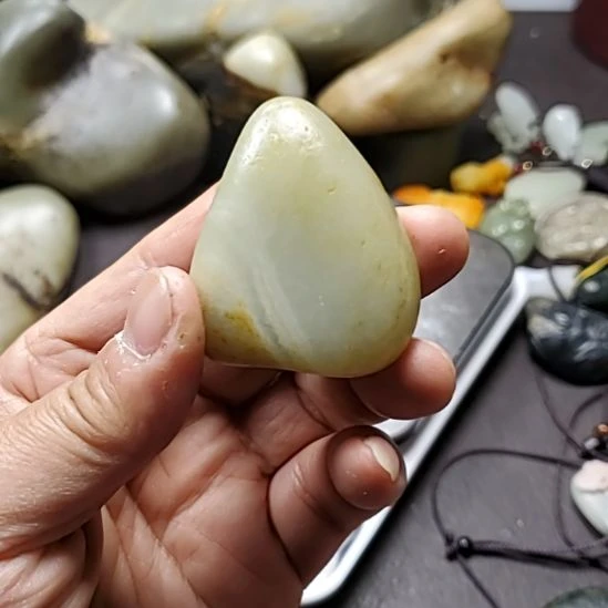 和田玉（糖玉）未镶嵌挂件